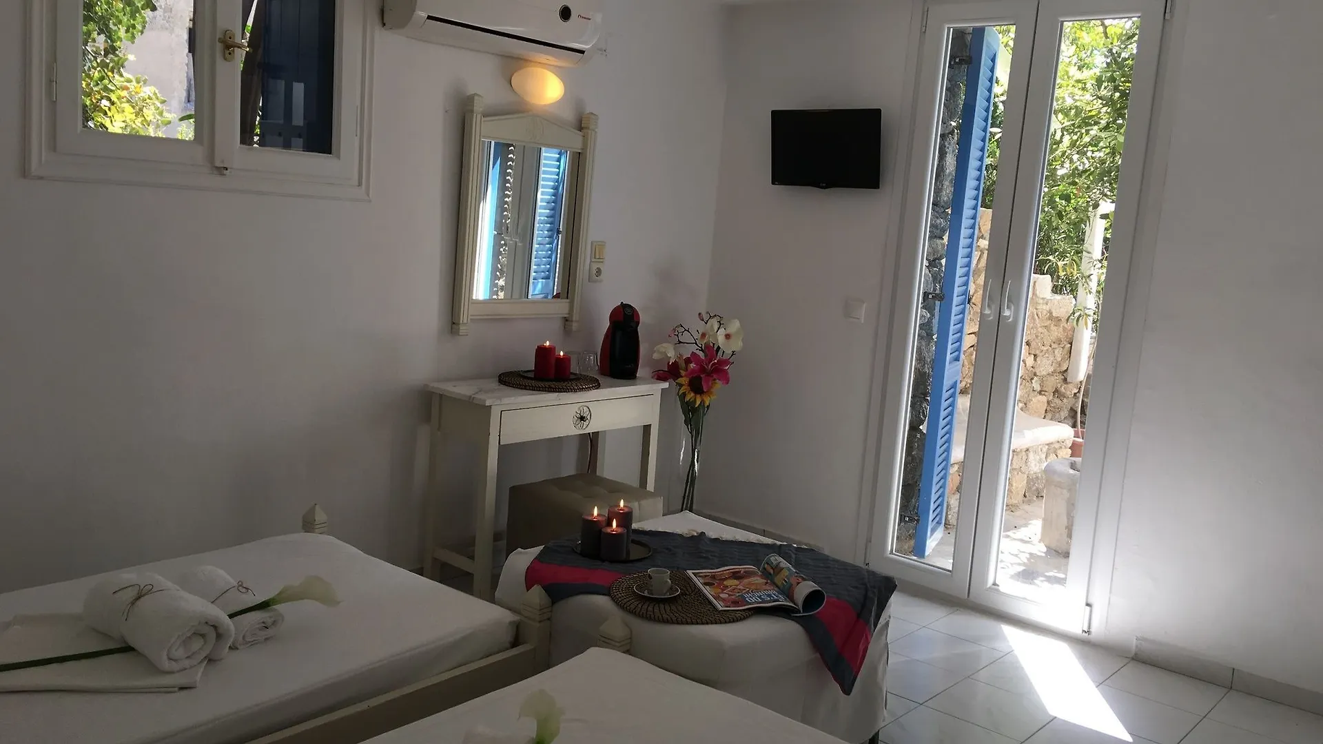 *** فندق Megas Rooms تورلوس اليونان