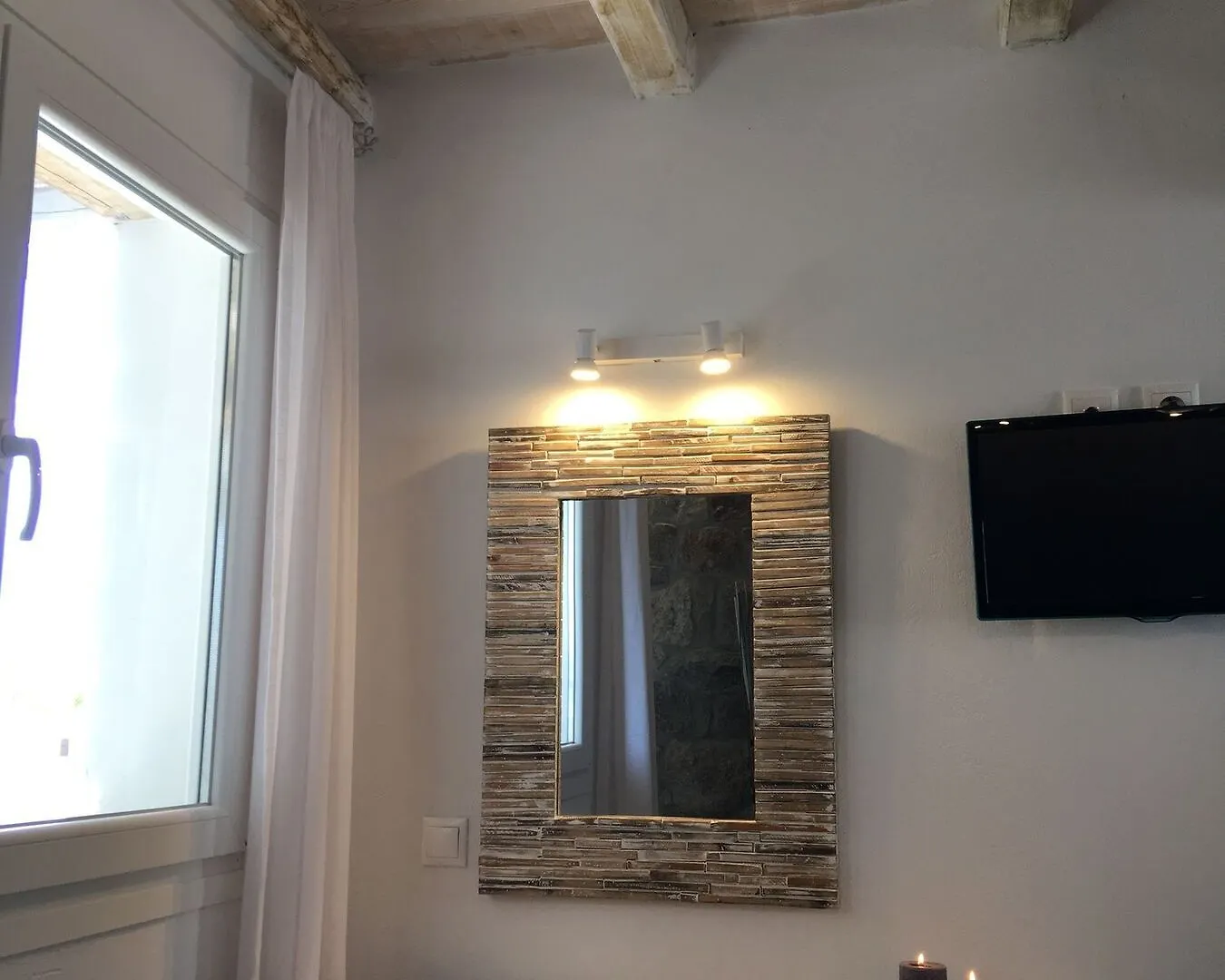 Megas Rooms تورلوس اليونان